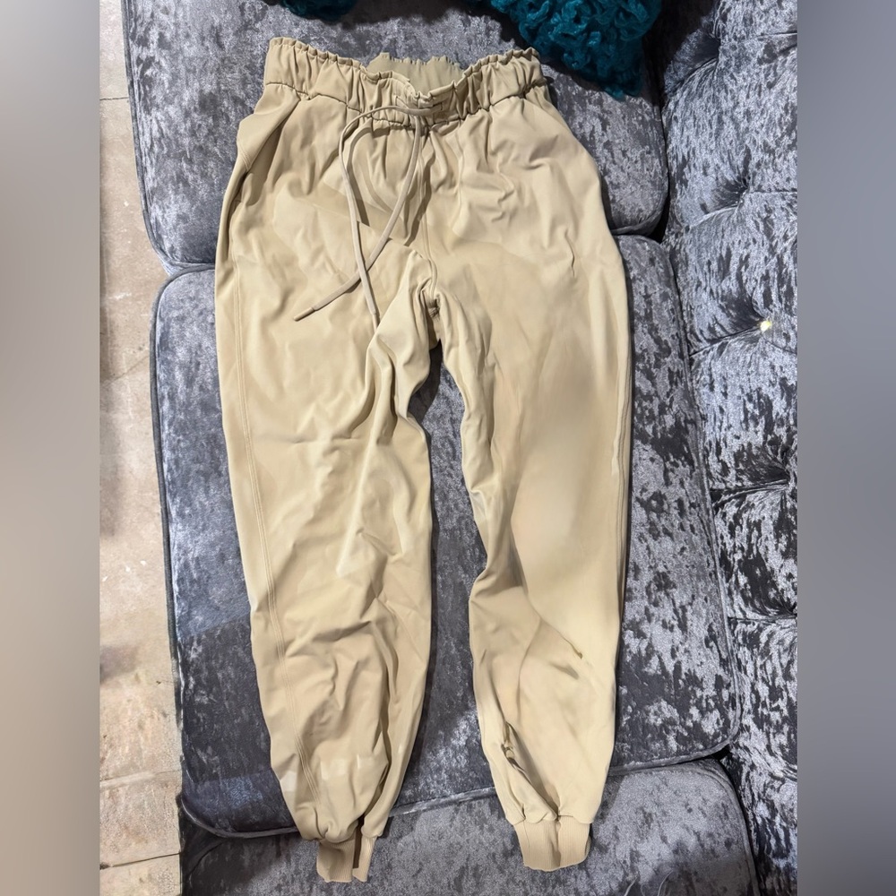 Lululemon stretch high rise jogger. Size 4